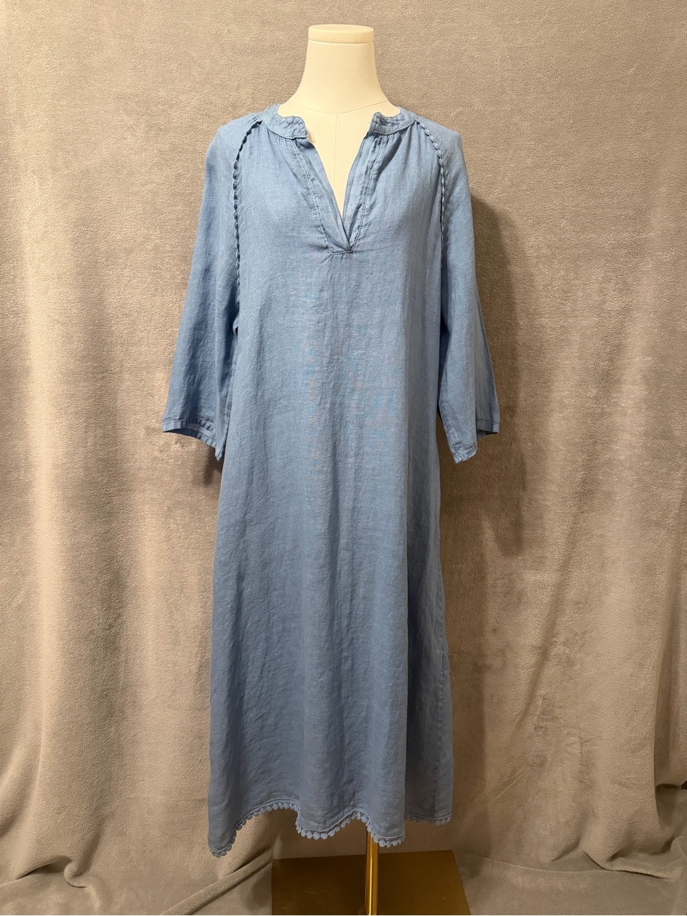 100% linen Light Blue 3/4 Sleeve V-Neck Midi Dress Size (M/L Size Is Missing)
